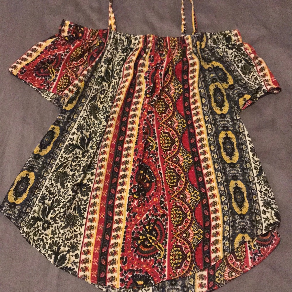 Off the Shoulder Tribal Print Shirt